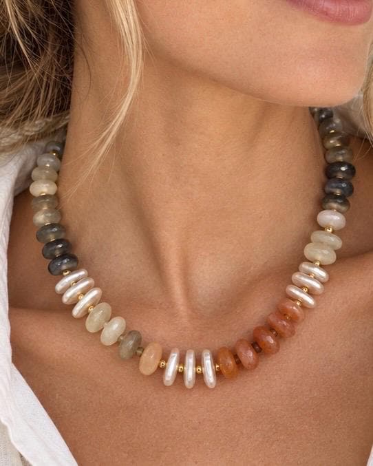 The Capri necklace, gemstone and pearl, photograph 1 of 4